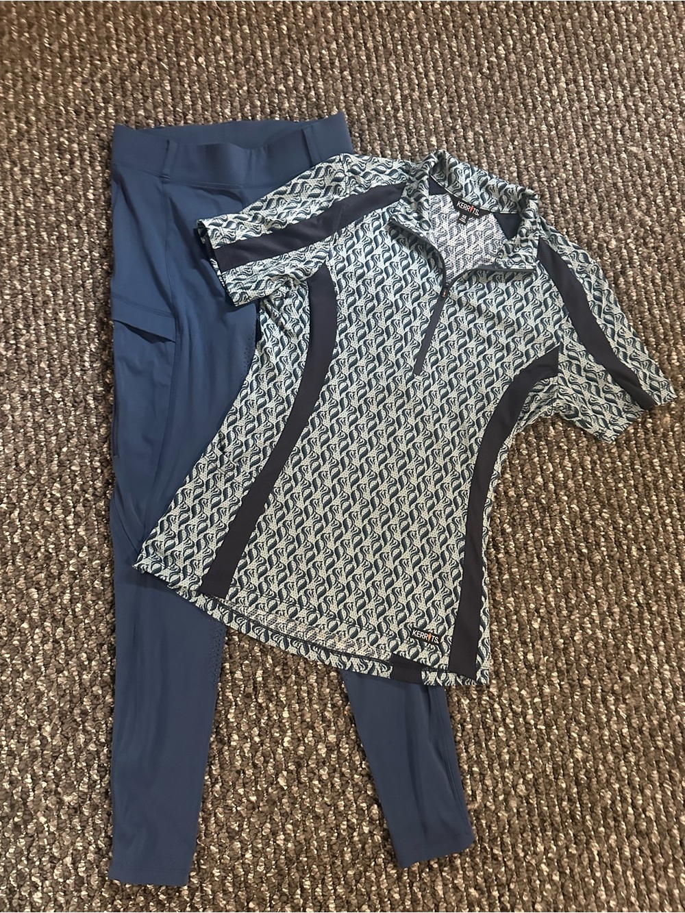 tek gear Navy Printed Polo with Navy Leggings